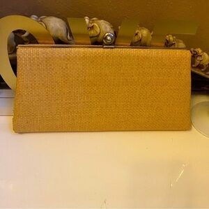 Vintage ILA OF CALIFORNIA CLUTCH PURSE.